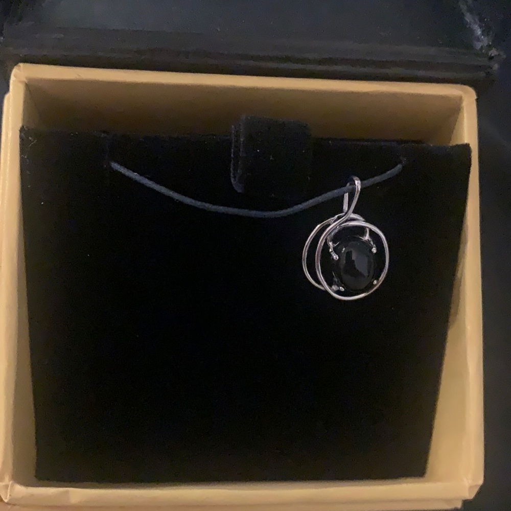 Maui Divers Pendant